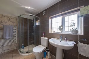 Family Bathroom/WC- click for photo gallery